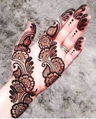 18. Half and Half design in Arabic Mehndi for brides