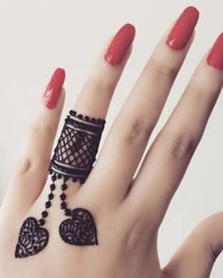 5. The ring in Arabic Mehndi designs for brides