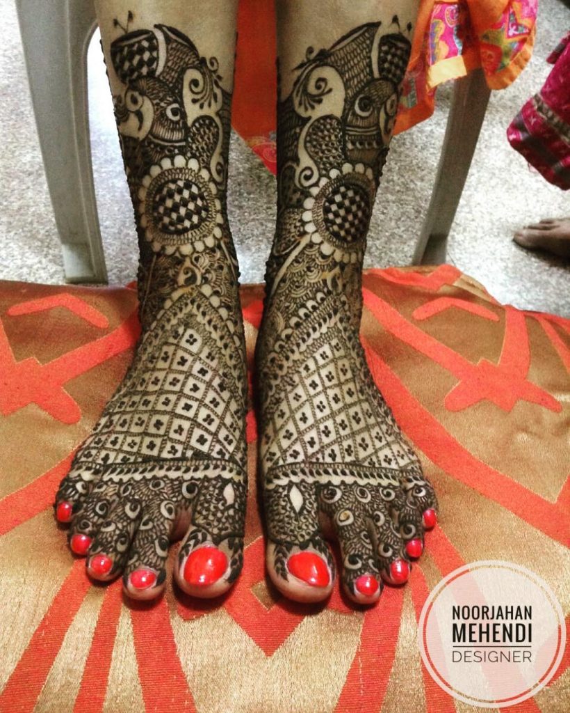 Best Bridal leg mehndi ideas