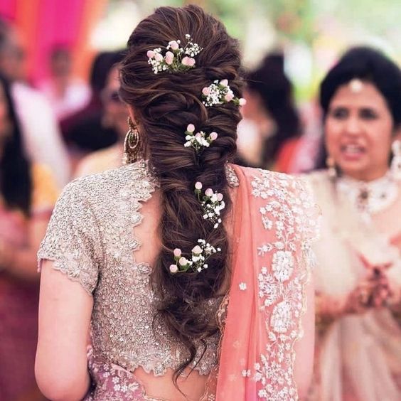 10 Latest Engagement Hair Looks for Indian Bride 2023