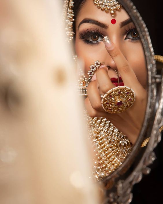 Bridal Portraits while getting ready