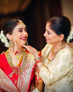 Maharashtrian Bridal Looks That We Absolutely Loved! - Fab Weddings