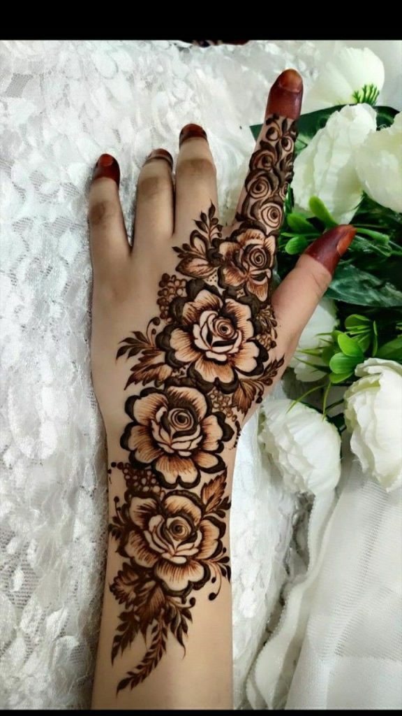 Floral arabic mehndi