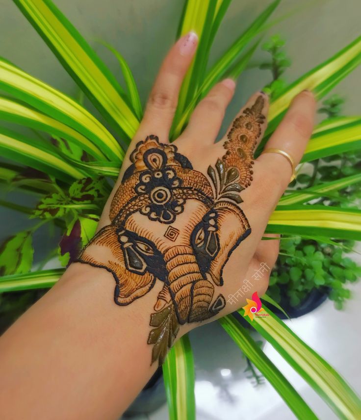 Lord ganesha mehndi design