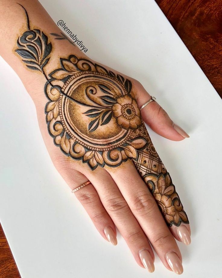 Mehndi shading designs