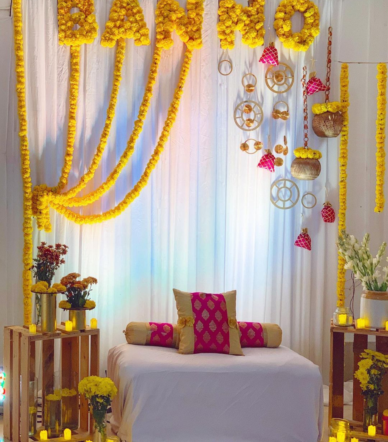 Beautiful Home Wedding Decor Ideas We Found! - Get Inspiring Ideas for ...