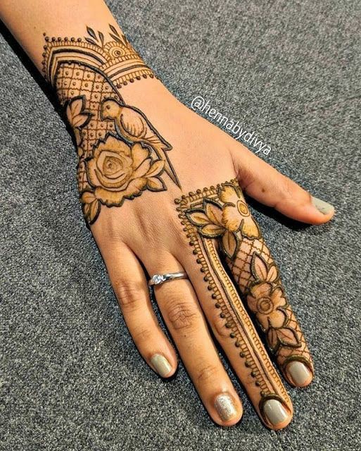 Floral mehndi design