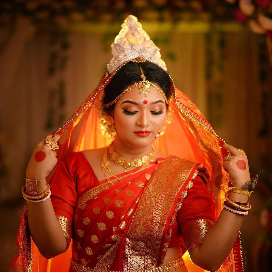 Bengali brides who looked like a Rani in wedding saree - Fab Weddings