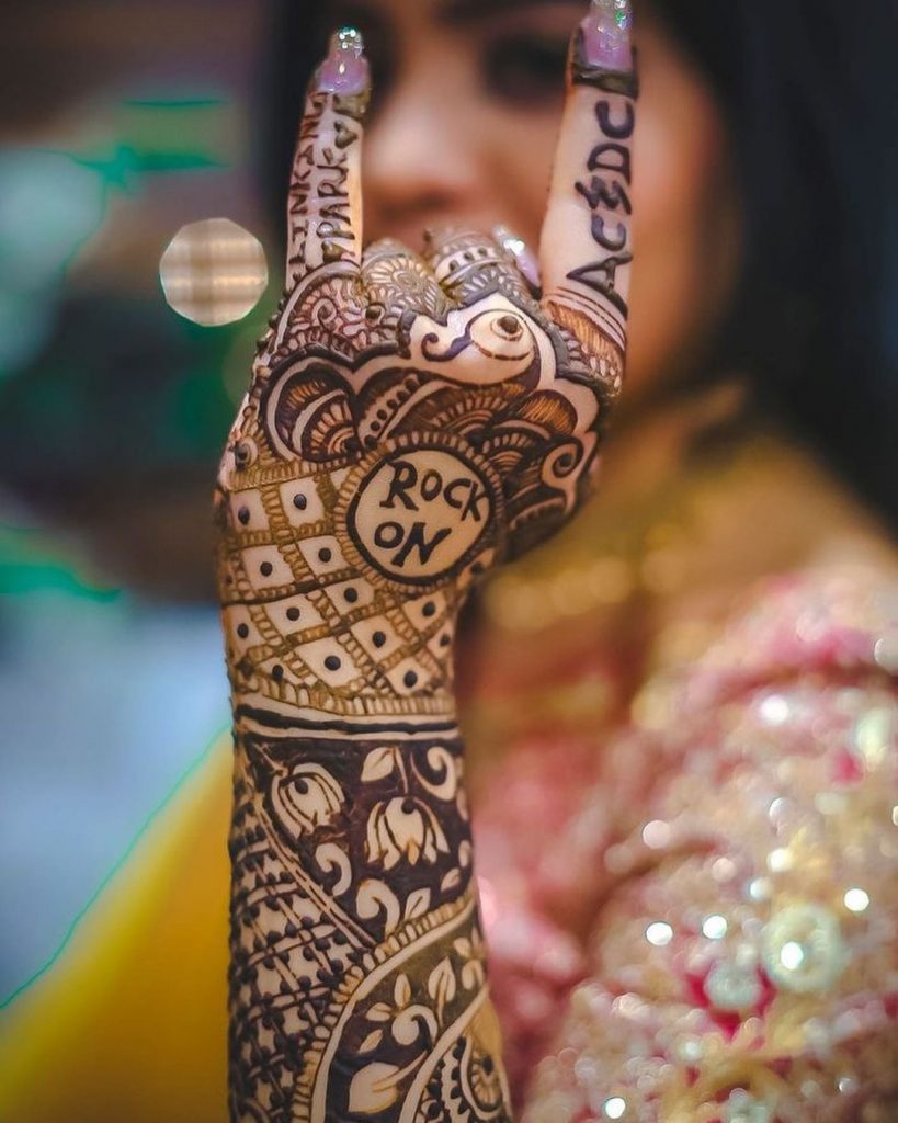 Trendy mehendi design