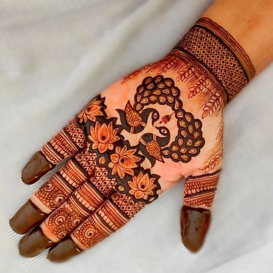 peacock motifs mehendi